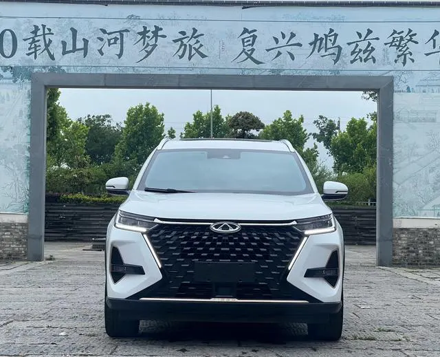 2022 Chery Tiggo 8 PRO thumbnail 2