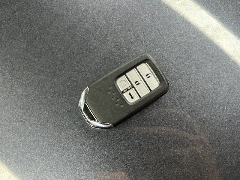 2022 Honda Accord thumbnail 12