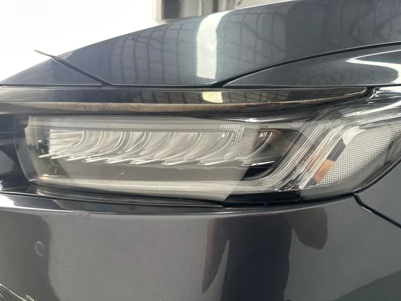 2022 Honda Accord thumbnail 13
