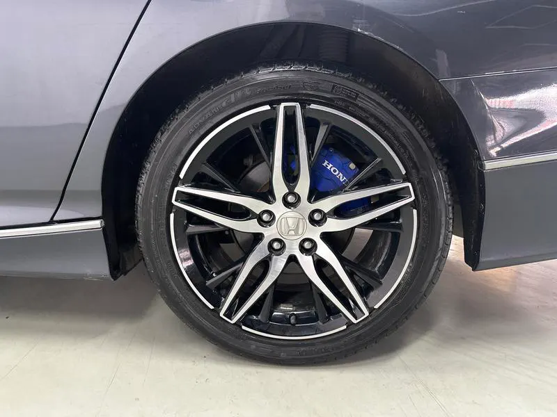 2022 Honda Accord thumbnail 10