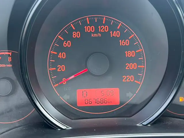 2018 Honda Fit thumbnail 5
