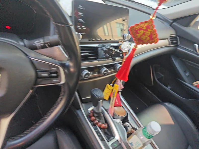 2018 Honda Accord thumbnail 8