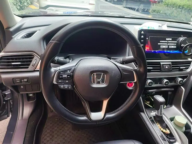 2022 Honda Accord thumbnail 7
