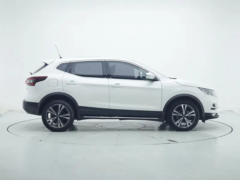 2021 Nissan Qashqai thumbnail 9