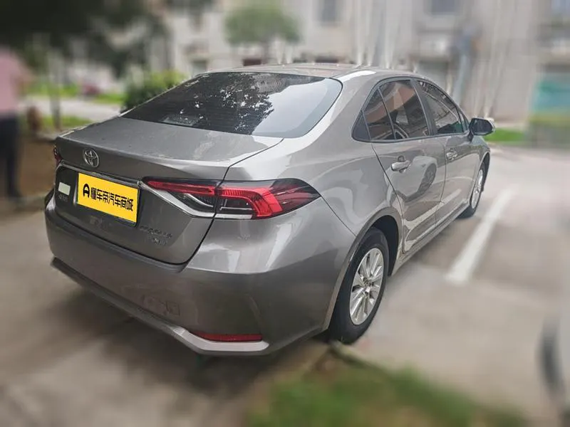 2019 Toyota Corolla thumbnail 2