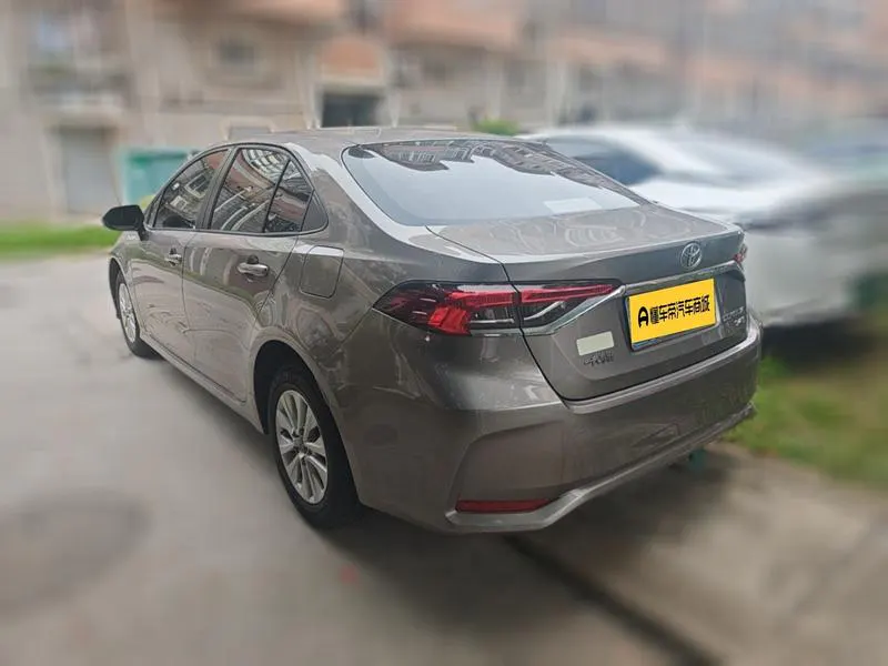 2019 Toyota Corolla thumbnail 4