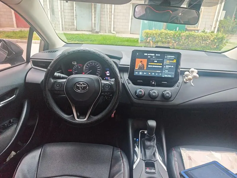2019 Toyota Corolla thumbnail 5