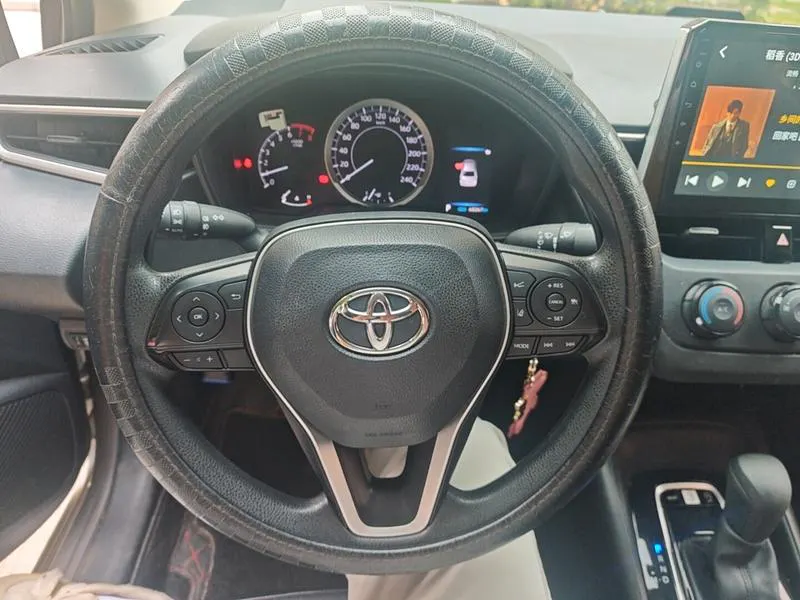 2019 Toyota Corolla thumbnail 7
