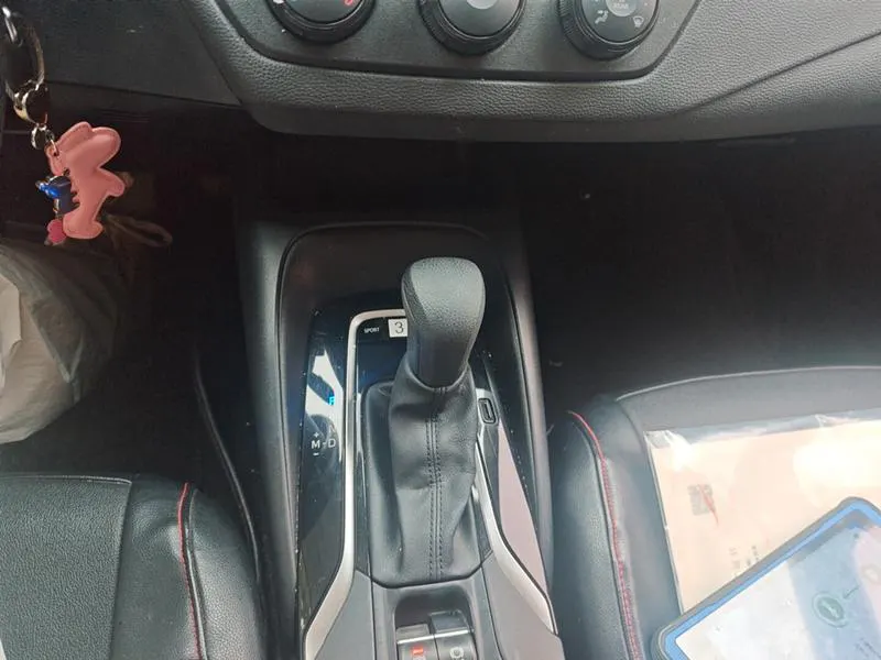 2019 Toyota Corolla thumbnail 9