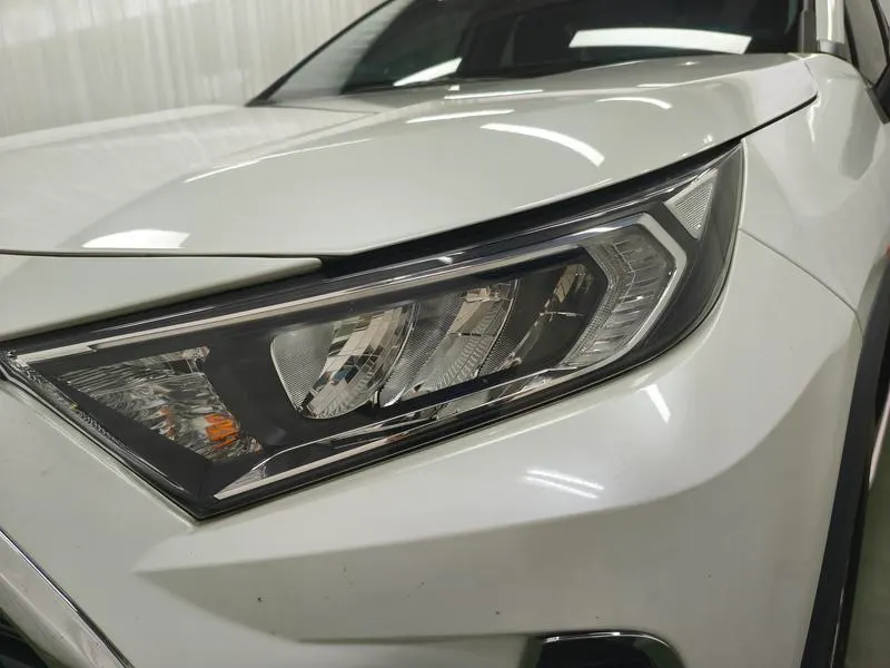 2023 Toyota RAV4 thumbnail 13