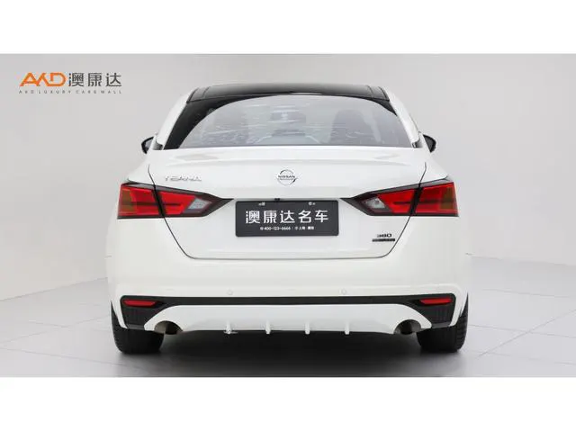 2020 Nissan Altima thumbnail 3