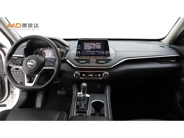 2020 Nissan Altima thumbnail 4