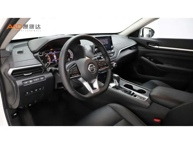 2020 Nissan Altima thumbnail 5