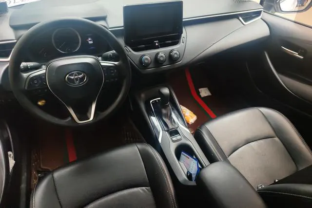 2021 Toyota Corolla thumbnail 4