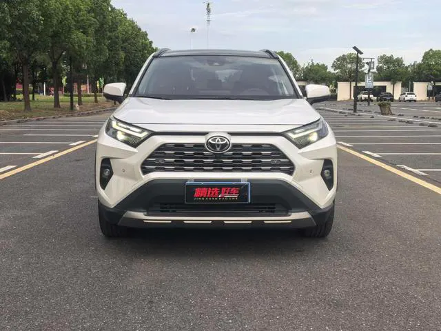 2024 Toyota RAV4 thumbnail 2