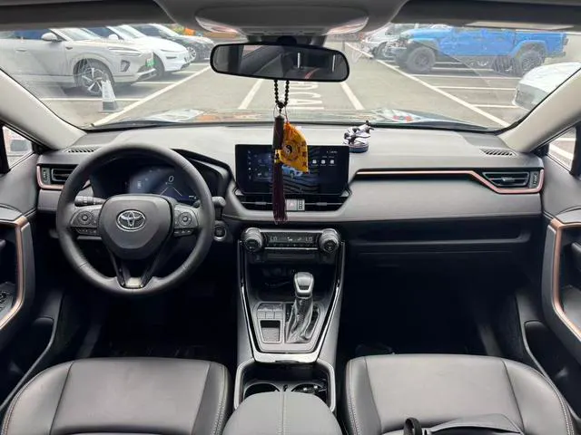 2024 Toyota Wildlander thumbnail 4