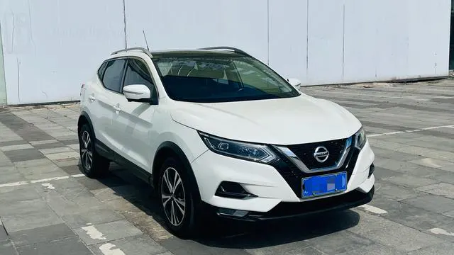 2019 Nissan Qashqai thumbnail 3