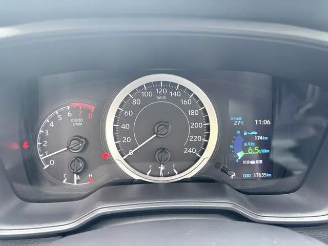 2021 Toyota Corolla thumbnail 5