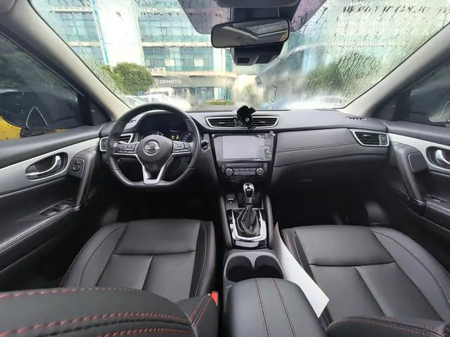 2022 Nissan Qashqai thumbnail 4