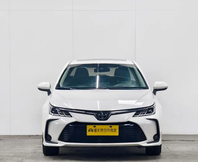 2021 Toyota Corolla thumbnail 2