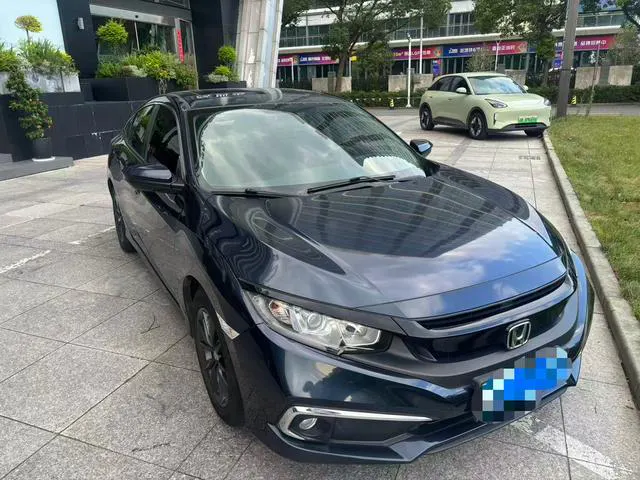 2019 Honda Civic thumbnail 3