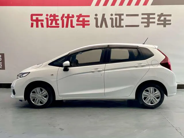 2018 Honda Fit thumbnail 3