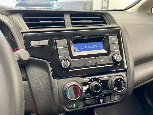 2018 Honda Fit thumbnail 5