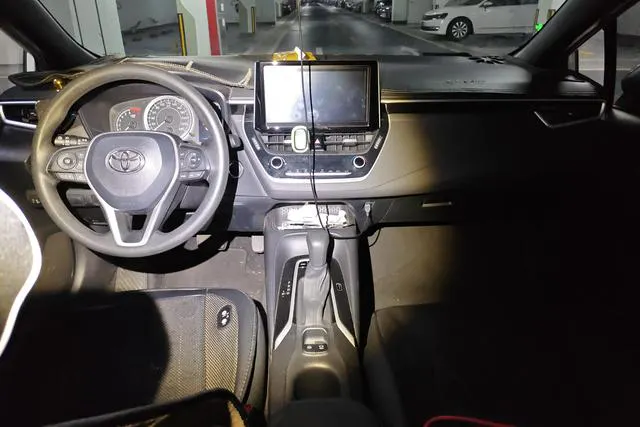 2019 Toyota Corolla thumbnail 4