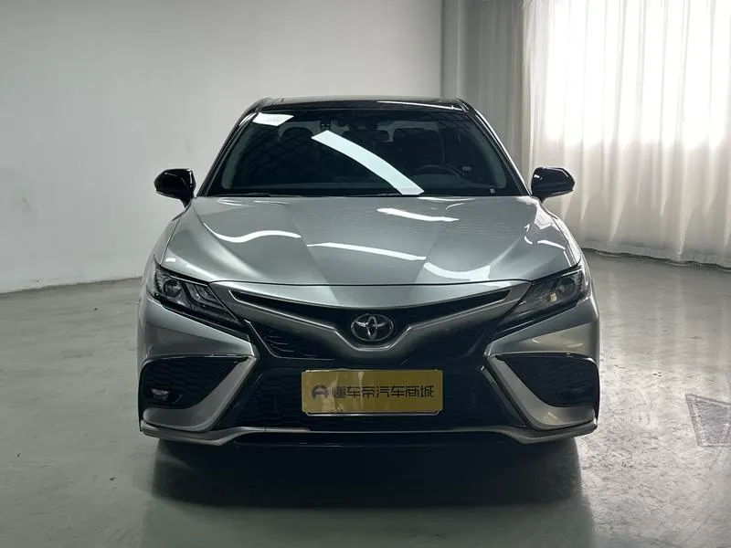 2021 Toyota Camry thumbnail 3
