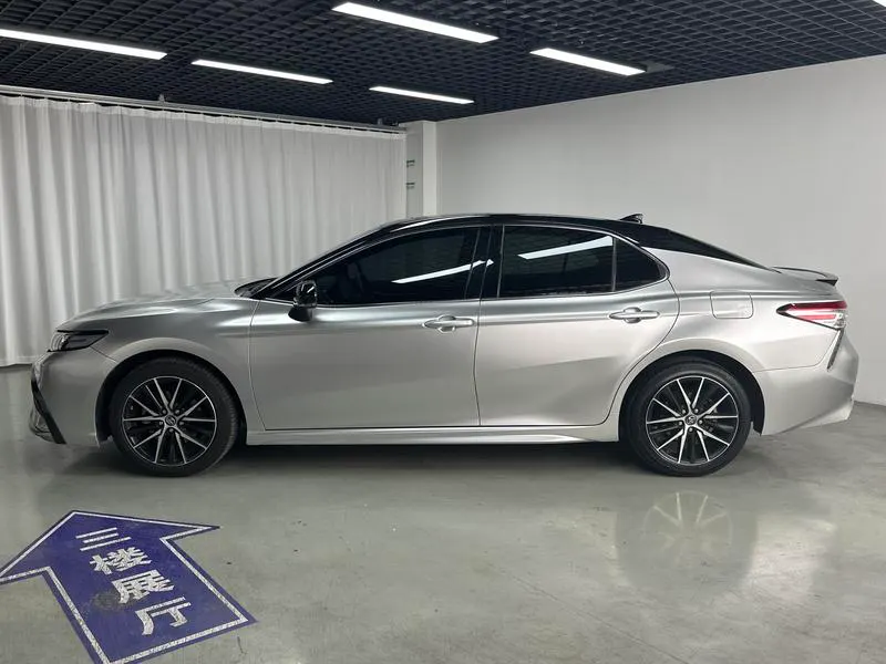2021 Toyota Camry thumbnail 5