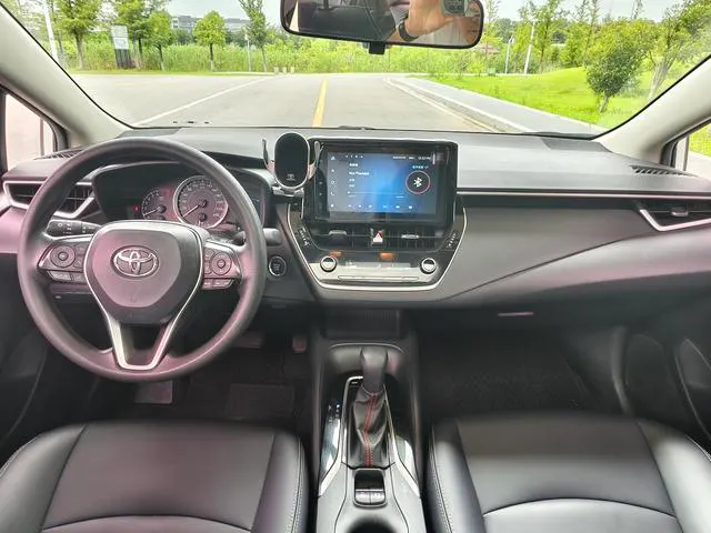 2021 Toyota Corolla thumbnail 4