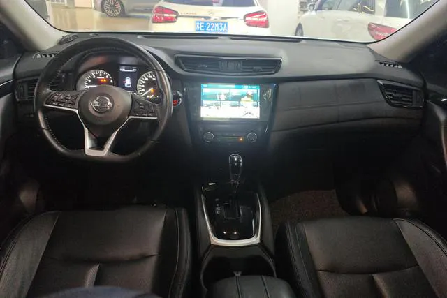 2020 Nissan X-Trail thumbnail 4