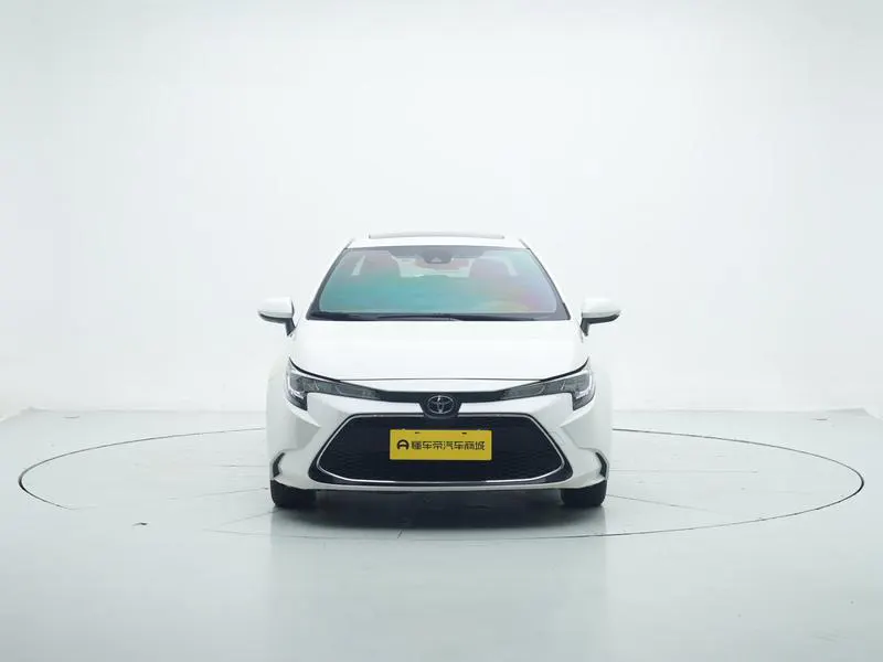 2019 Toyota Corolla thumbnail 3