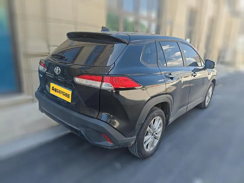 2024 Toyota Corolla Cross thumbnail 2
