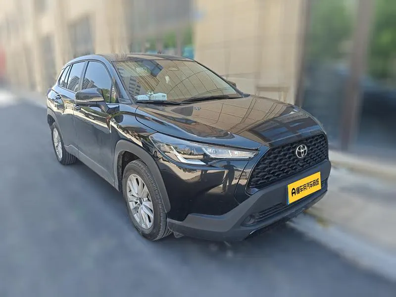 2024 Toyota Corolla Cross thumbnail 3