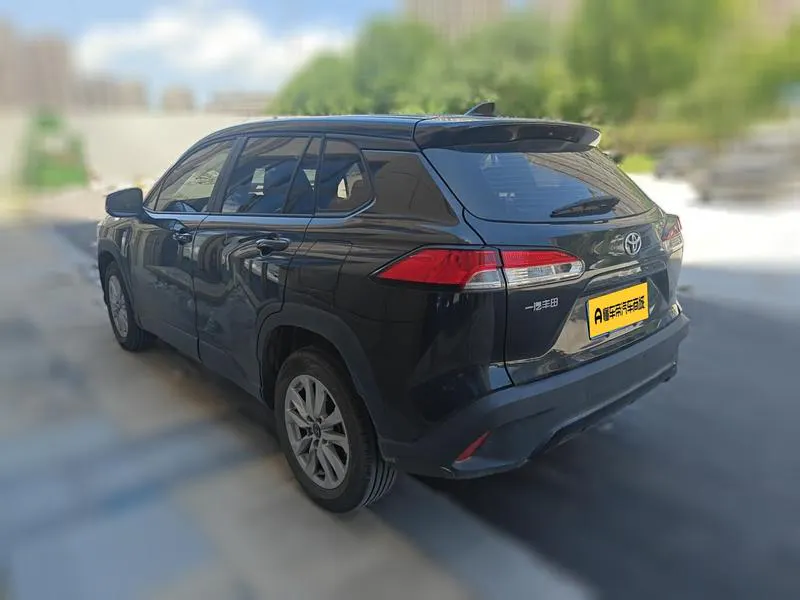 2024 Toyota Corolla Cross thumbnail 4