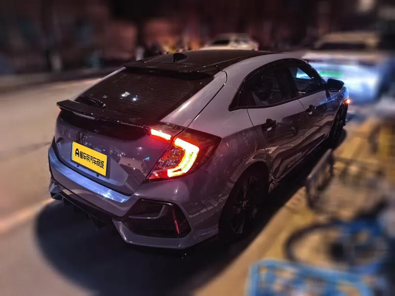 2020 Honda Civic Hatchback thumbnail 2