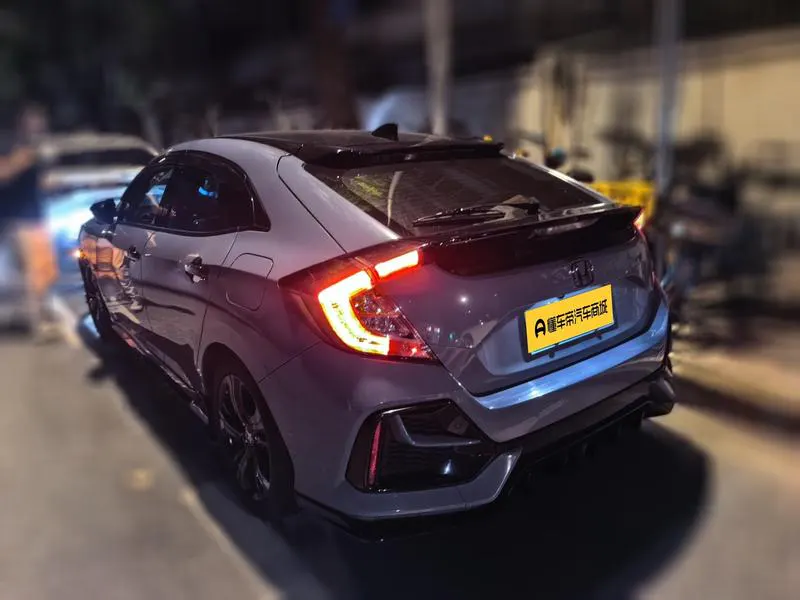 2020 Honda Civic Hatchback thumbnail 4