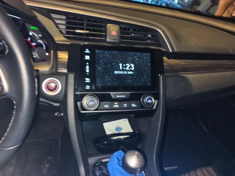 2020 Honda Civic Hatchback thumbnail 8