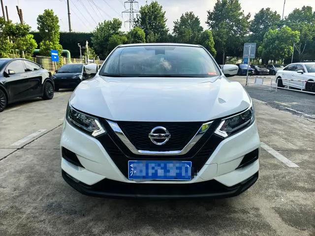 2022 Nissan Qashqai thumbnail 2