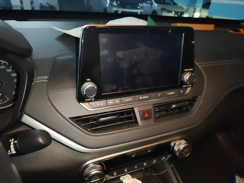 2019 Nissan Altima thumbnail 8