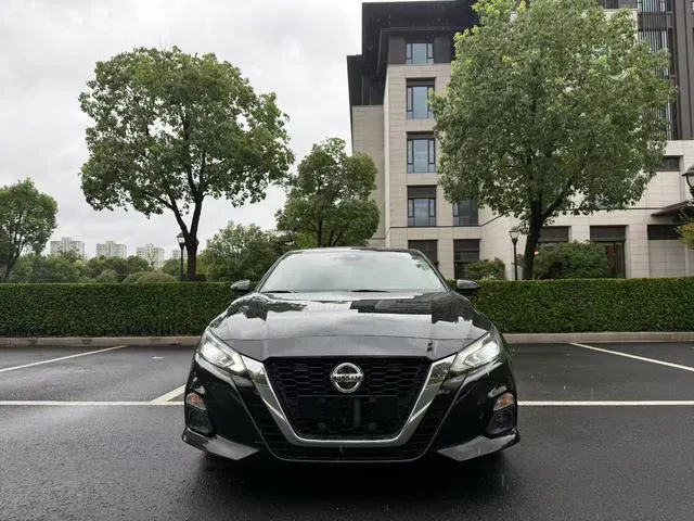 2021 Nissan Teana thumbnail 2