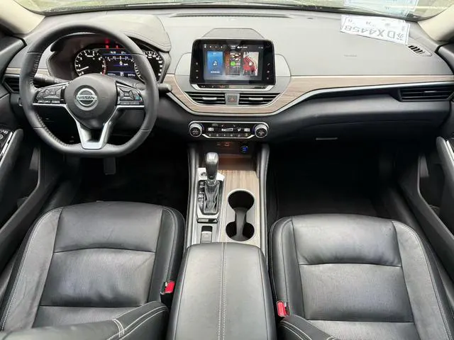 2021 Nissan Teana thumbnail 4