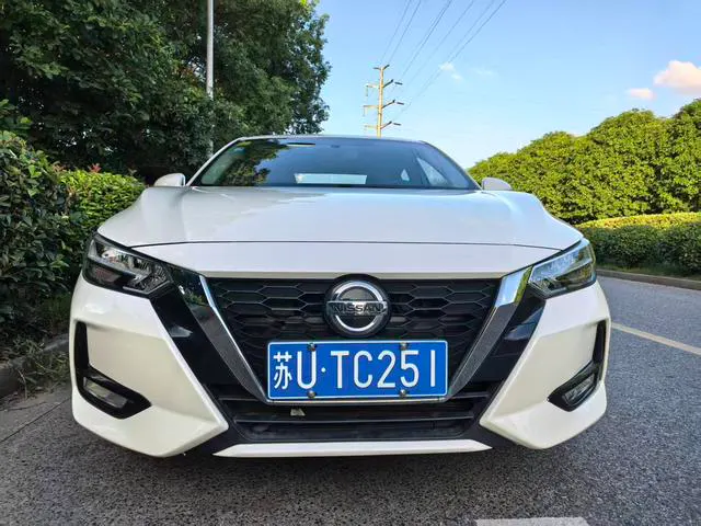 2020 Nissan Sylphy thumbnail 2