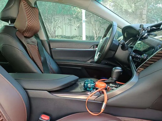 2019 Toyota Camry thumbnail 5