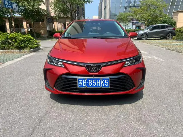 2019 Toyota Corolla thumbnail 2