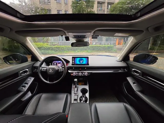2022 Honda Civic thumbnail 4