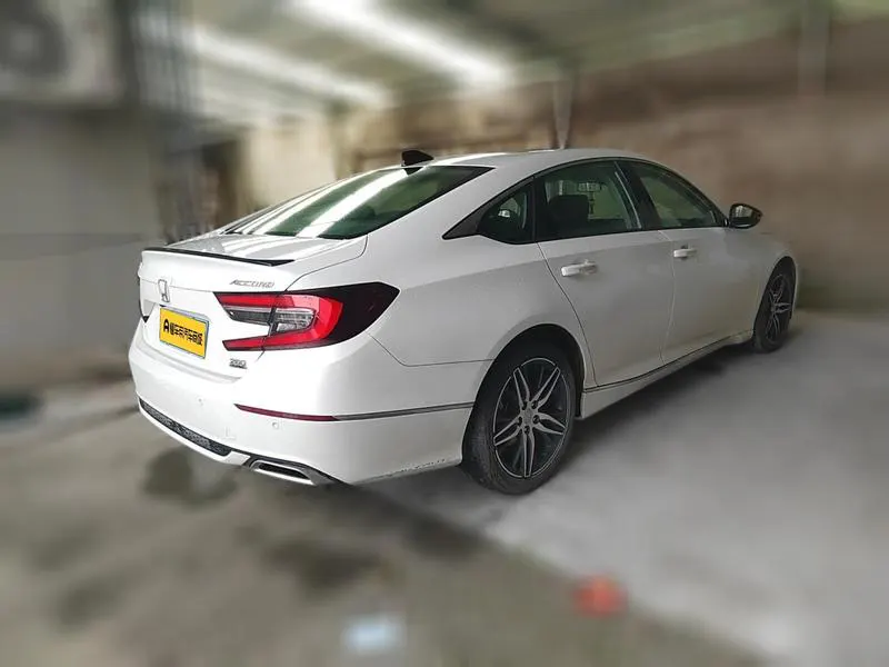 2022 Honda Accord thumbnail 2