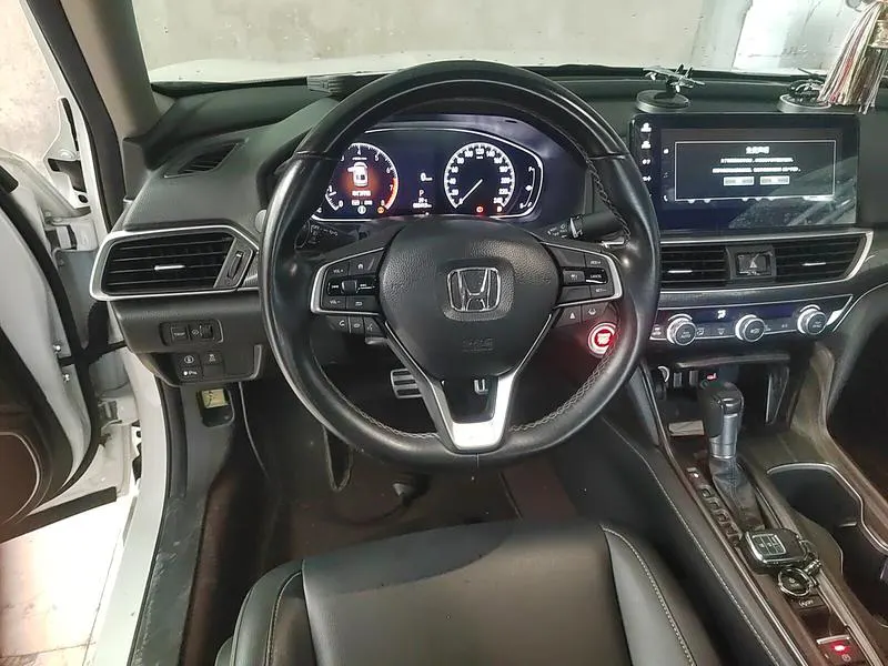 2022 Honda Accord thumbnail 7