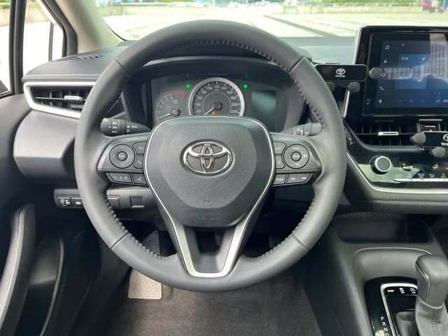 2021 Toyota Corolla thumbnail 5